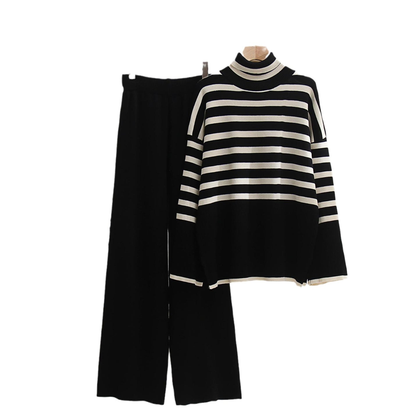 Striped Minimalist Knitted Two-piece Women's Suit