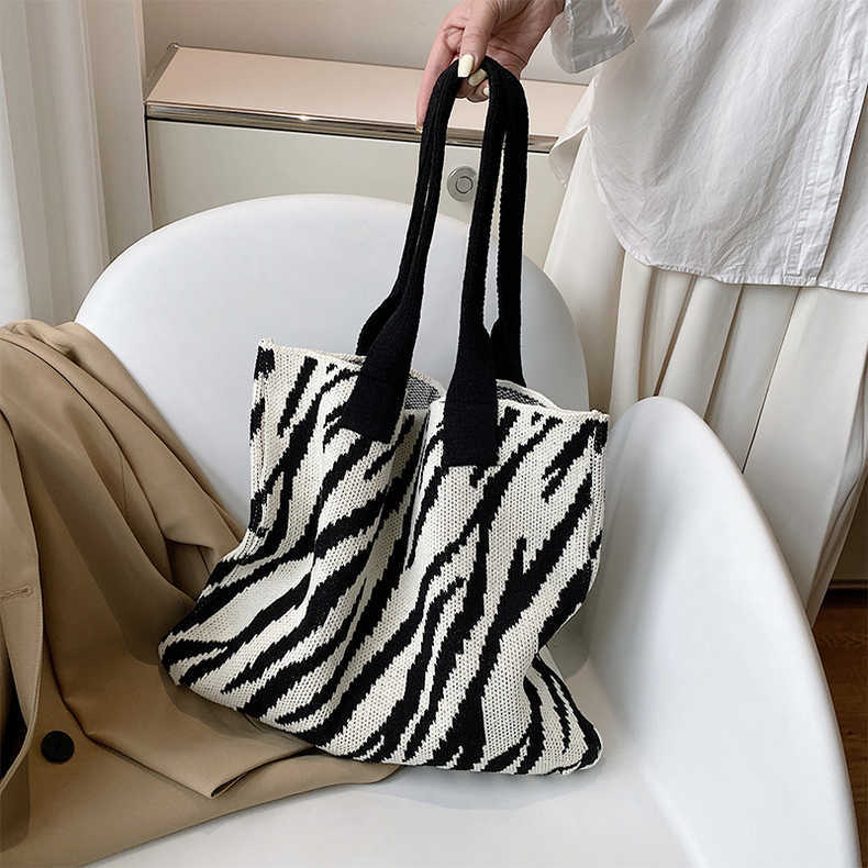 Tote New Large Capacity Single Shoulder Zebra Pattern Knitted Bag Women